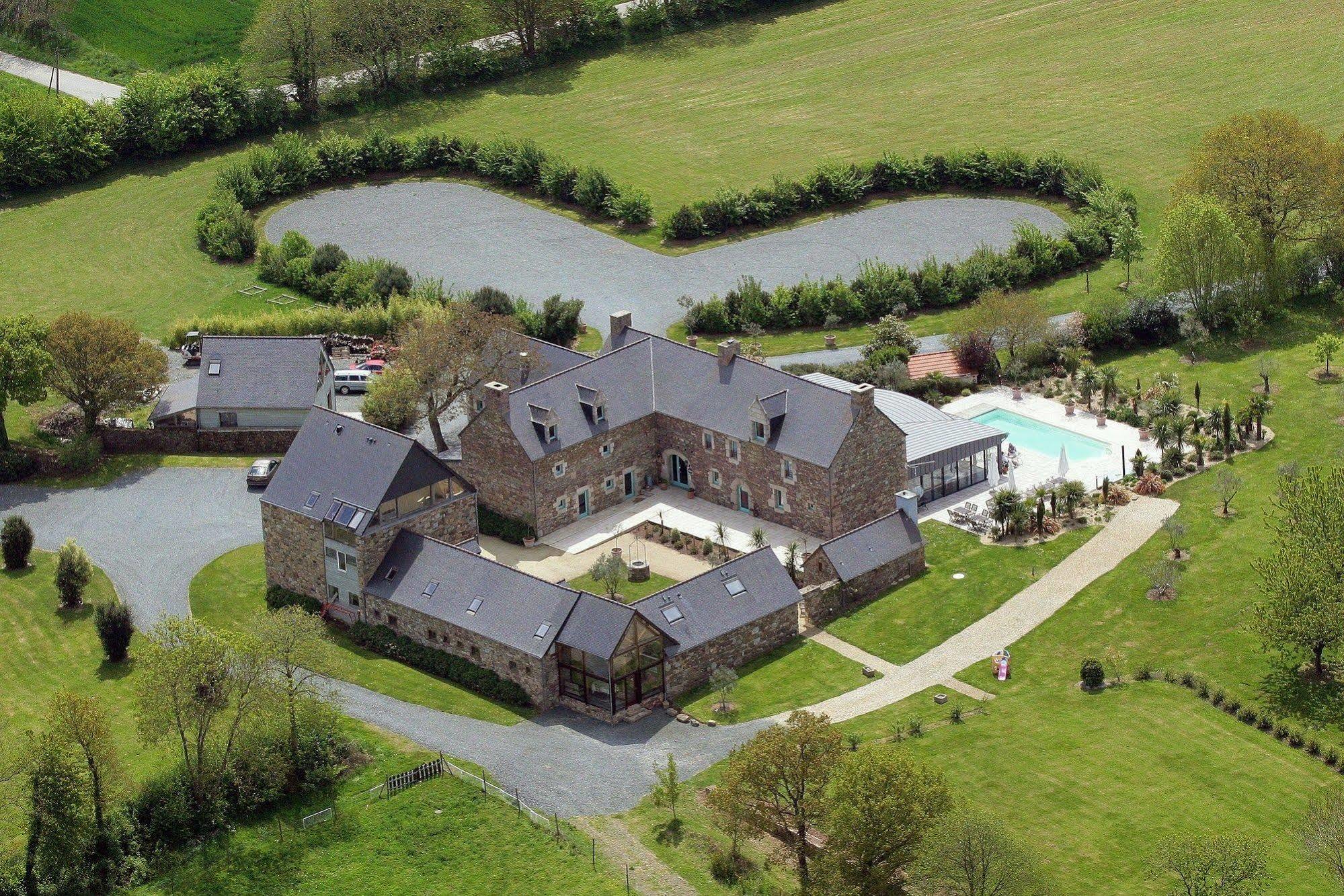 Domaine De Kermodest Hotel Quemper-Guezennec Luaran gambar